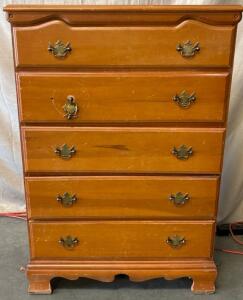 Vintage Dresser H 3&rsquo; 5.5&rdquo; W 2&rsquo; 5&rdquo; L 1&rsquo; 5&rdquo;
