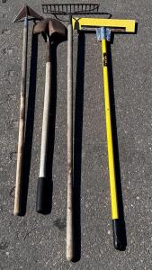 (3) Garden Tools and (1) Yogo Scraper Tool