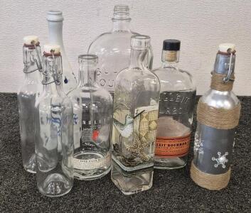 (8) Beautiful Glass Bottles, Use For Crafts Or Home Decor!