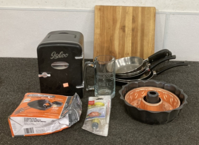 Assorted Kitchenware
