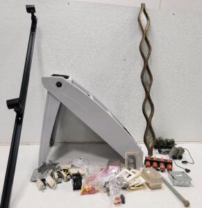 (1) PetSafe CozyUp Folding Pet Steps (1) 4-way Garden Hose Splitter (2) Irrigation Valve Manifold And More