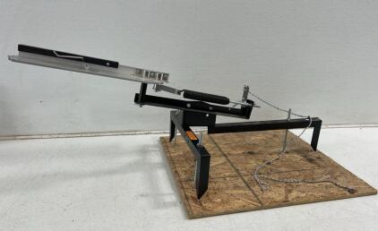 (1) Mechanical Skeet Thrower