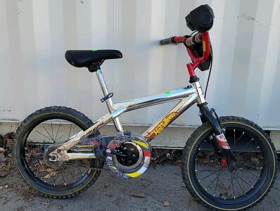 Dynacraft Hot Wheels 16-inch BMX Bike