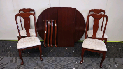 Solid Cherry Dining Table & (4) Matching Dining Chairs - 52"x 42"x 31"