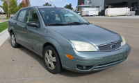 2005 FORD FOCUS - AFTERMARKET STEREO!