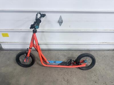 (1)Mongoose Trace Air Scooter
