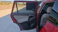 2011 TOYOTA RAV4 - 4X4! SUNROOF! - 12