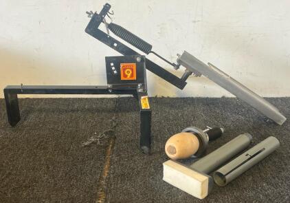 Hoppe&rsquo;s 9 Clay Pigeon Thrower & Gun Accessories