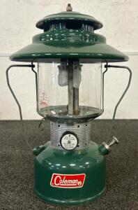 (1) Vintage Coleman Latern