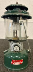 (1) Vintage Coleman Latern
