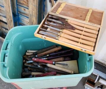 Woodturning Chisel Set, 30-Piece, Wooden Handles, Includes Calipers