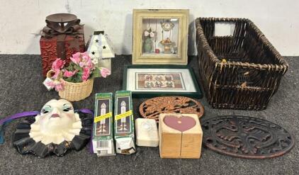 Assortment of Home Decor & Various Tea Light/Candle Holders