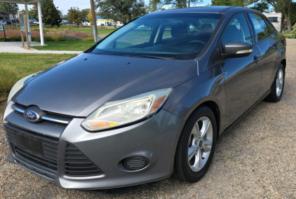 BANK REPO - 2014 FORD FOCUS - FWD!