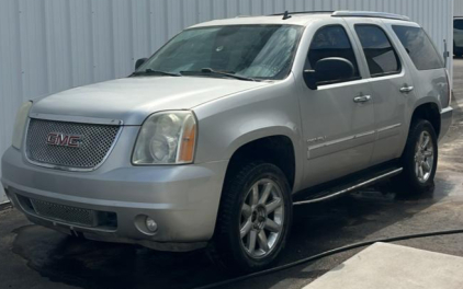 BANK REPO - 2011 GMC YUKON - 4X4!