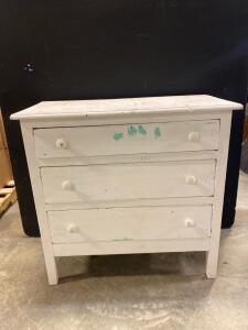 White 3 Drawer Dresser 34&rdquo;x 16 1/2&rdquo; x 33 1/2&rdquo;