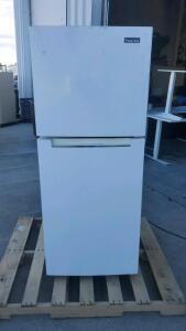 Magic Chef Refrigerator 58.5"x25.75"x23.5"