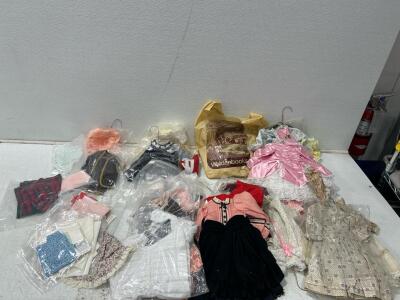 (1) Tote of doll clothing
