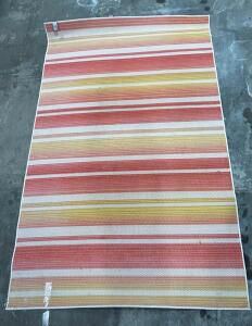 (1) 6.5&rsquo;x11&rsquo; Coral And Yellow Outdoor Rug