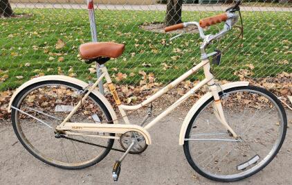 (Tan) 26" Huffy Saratoga Bike