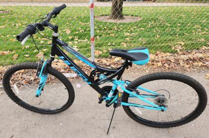 (Black) 26" Huffy Trail Runner Bike