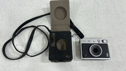 (1) Fujifilm Instax Mini EVO Hybrid Instant Camera