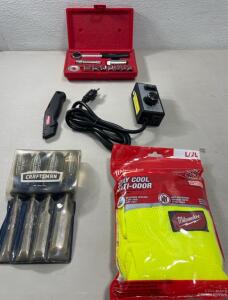 Router Fan Variable Speed Controller ,Milwaukee Vest Size L/XL,Set Of Mini Tools, Vintage Craftsman Wood Chisel Set of (4) 36866,Hyper Tough Knife (Please Read Description)<br/>