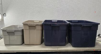 (4) Rubbermaid Totes Comes With Lids .(PLEASE READ DESCRIPTION)