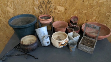 Planters & Hanger