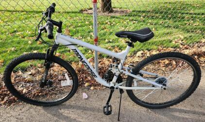 (White) 26" Mongoose Major Bike
