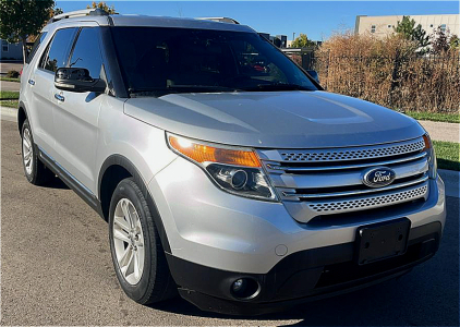 2011 FORD EXPLORER - FWD!