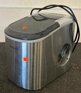 (1) Frigidaire Countertop Ice Maker