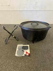 12&rdquo; Lodge Cast Iron Pan With Lid, Handle, Lid Lifter/Pot Stand And 3 Camp Chef Pan Scrapers