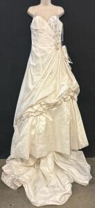 (1) Demetrios Wedding Dress Size Unknown
