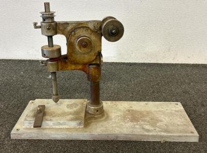 (1) Antique Watchmaker&rsquo;s Lathe