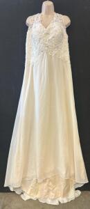 (1) Abao Wedding Dress Size 16 Plus (Tavs Still On)