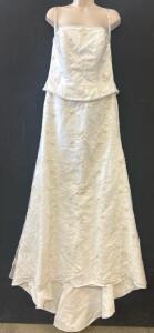 (1) David&rsquo;s Bridal Wedding Dress Size 10 (Tags Still On)