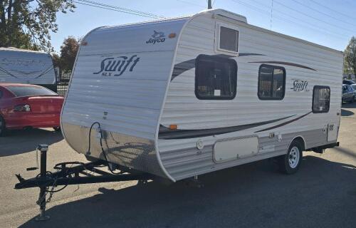 2012 JAYCO SWIFT CAMP TRAILER- 21 Foot