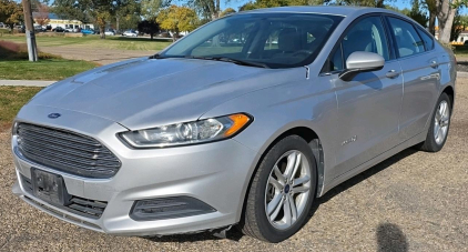 2018 FORD FUSION HYBRID - 37K MILES!