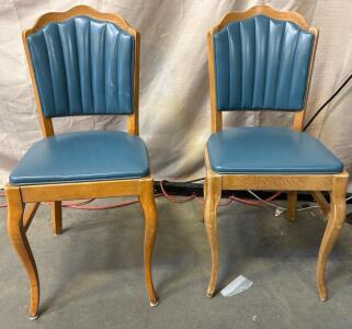 (2) Upholstered Chairs H 2&rsquo; 9&rdquo; W 1&rsquo; 3.5&rdquo; L 1&rsquo; 3.5&rdquo;