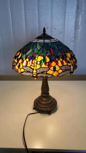 Gorgeous Vintage Lamp 23"x18"