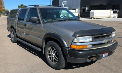 2002 CHEVROLET S10 - 4X4!