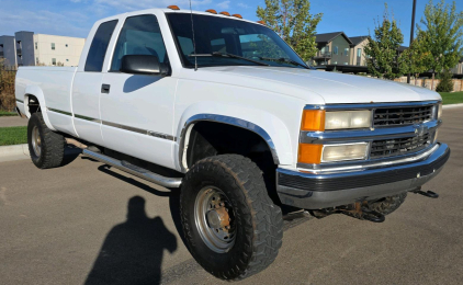 1997 CHEVROLET K3500 - 4X4! CUSTOM EXHAUST!