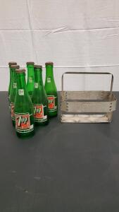 Vintage 7 Up Soda Bottle Carrier With Six Green Glass 7 Up Bottles.