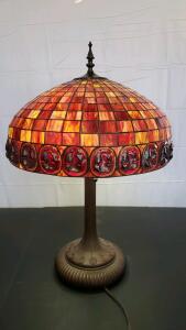 Gorgeous Vintage Tiffany Style Lamp 31"x21"