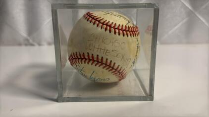 1989 Chicago White Sox Autographed Baseball w/ 6 Signatures In Case