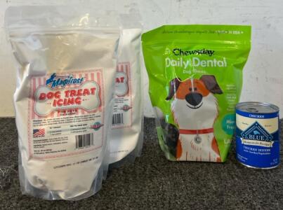 Chewsday Daily Dental Dog Chews, Dog Treat Icing & Blue Chicken Dinner