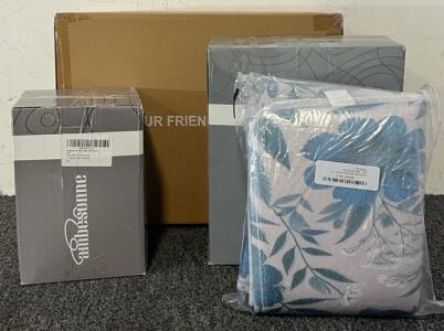 Set Of 2 Feather Down Queen Pillows, Queen Mattress Protector, Bathrobe (2XL), & Bathmat