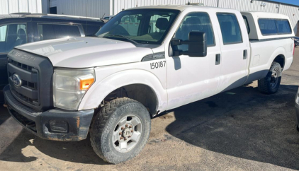 2013 FORD F-250 - DIESEL - 4X4!