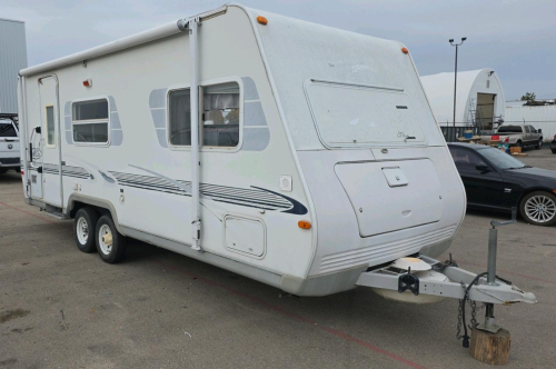 2002 R-VISION CAMP TRAILER -