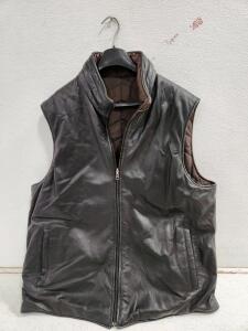 (1) Robert Comstock & Co 100% Leather Vest